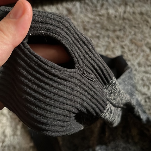 Lululemon | Womens seamless sweater - Picture 6 of 9